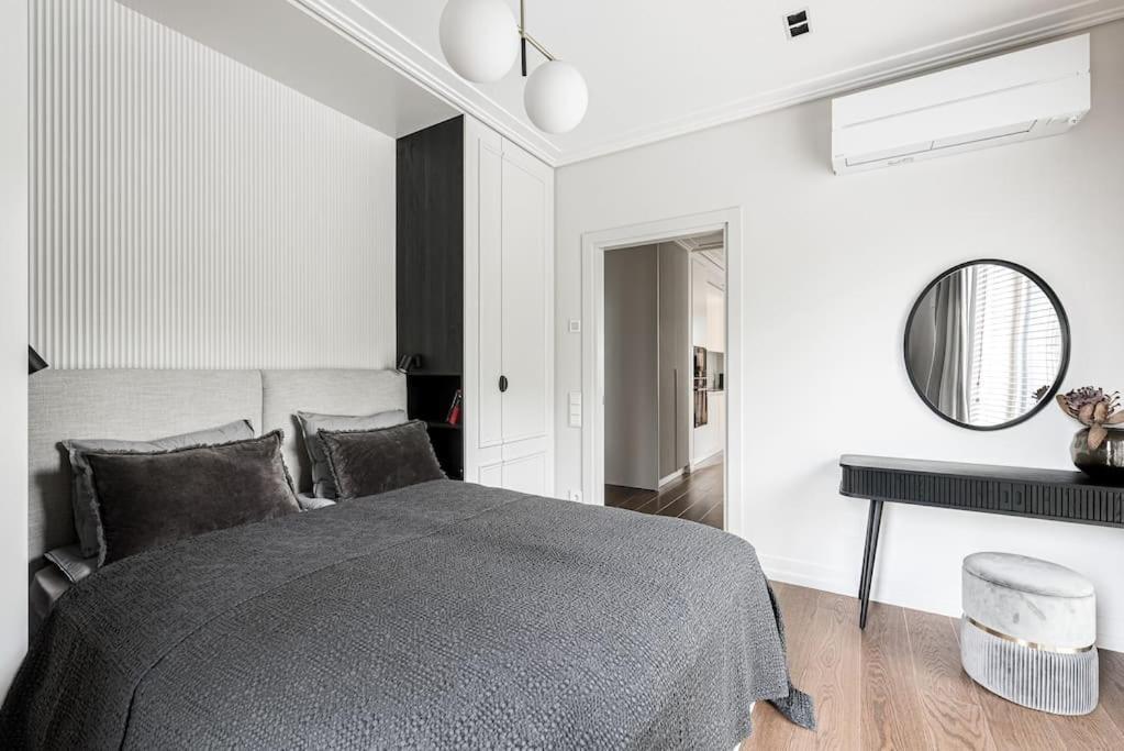 Apartment Spacious Luxury W/river View/terrace Paupys Wilna